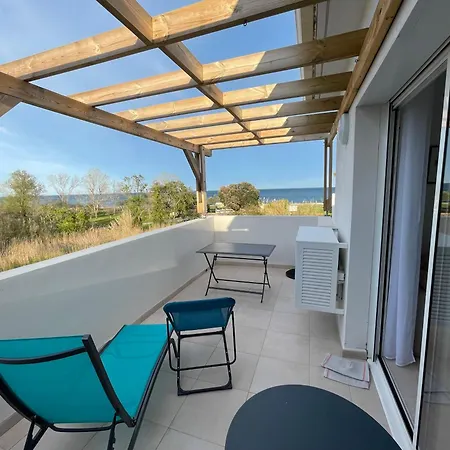 Marina Di Bravone Apartment *